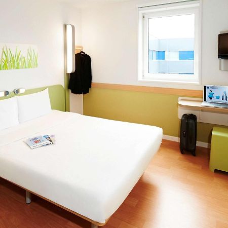 Ibis Budget Cergy St Christophe Exterior photo