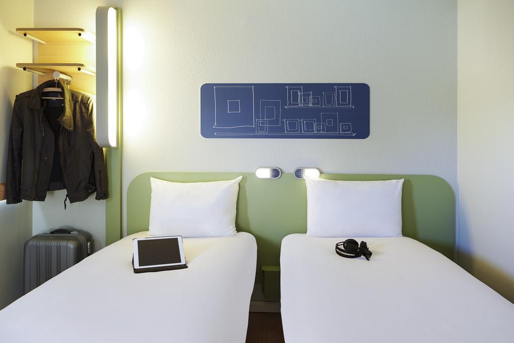 Ibis Budget Cergy St Christophe Exterior photo