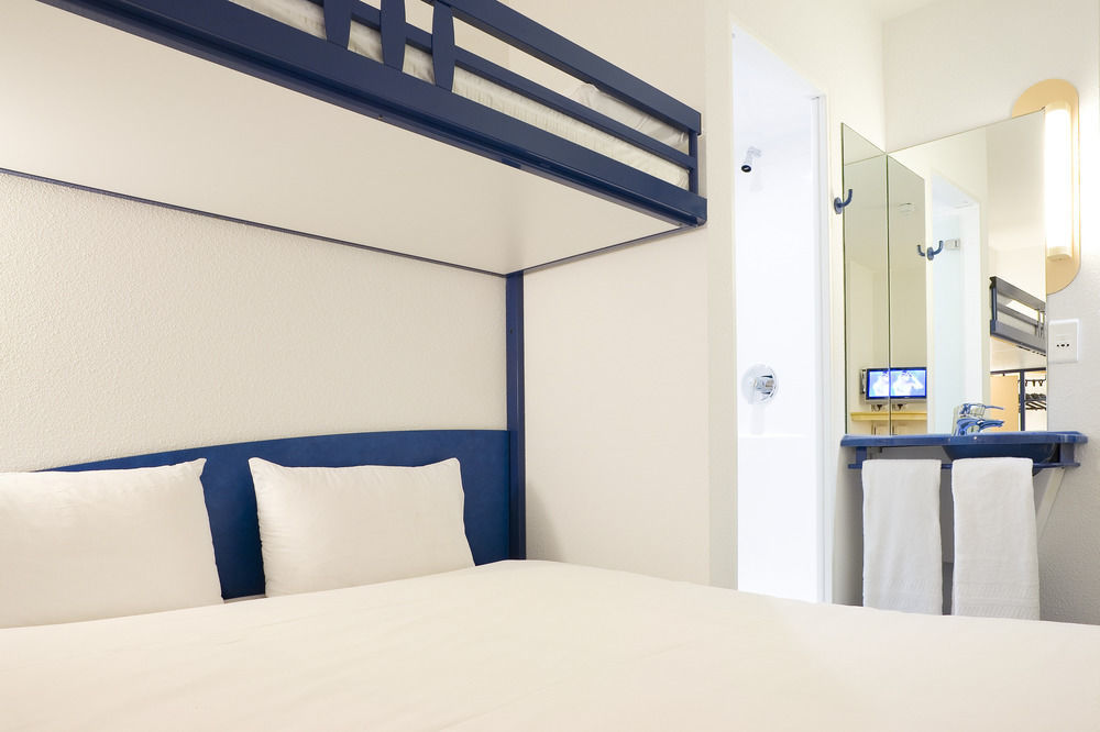 Ibis Budget Cergy St Christophe Exterior photo