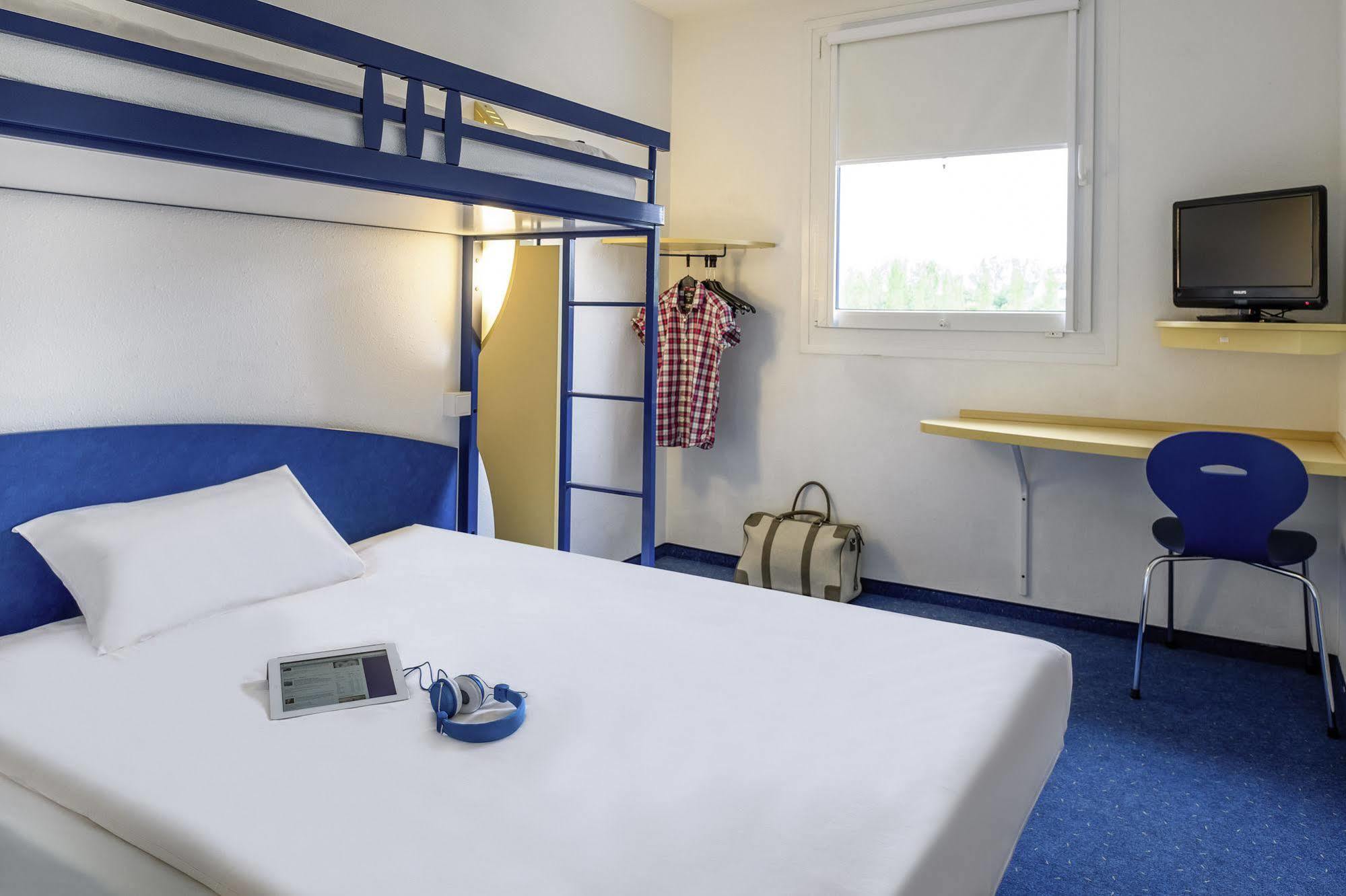 Ibis Budget Cergy St Christophe Exterior photo