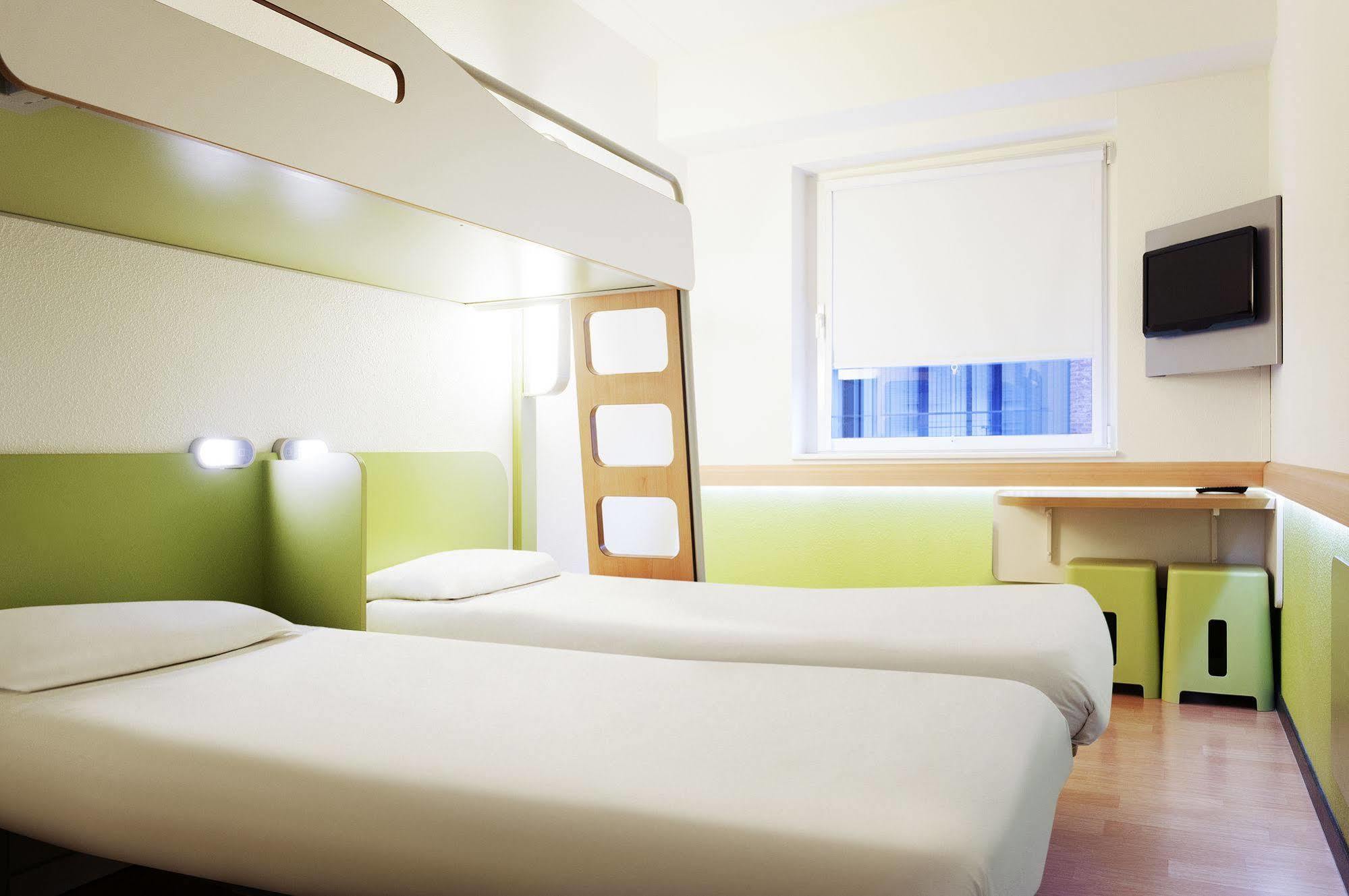 Ibis Budget Cergy St Christophe Exterior photo